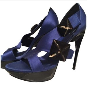 ROGER VIVIER Stunning Avante Garde Platform Heels